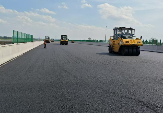 巅峰国际官网集团承建东部绕越高速公路XM-TJ12标主体工程顺遂收官